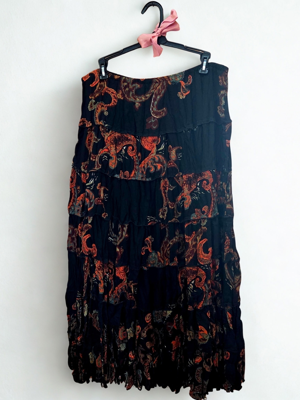 L - XL Black Tiered Midi Skirt with Red Paisley Print